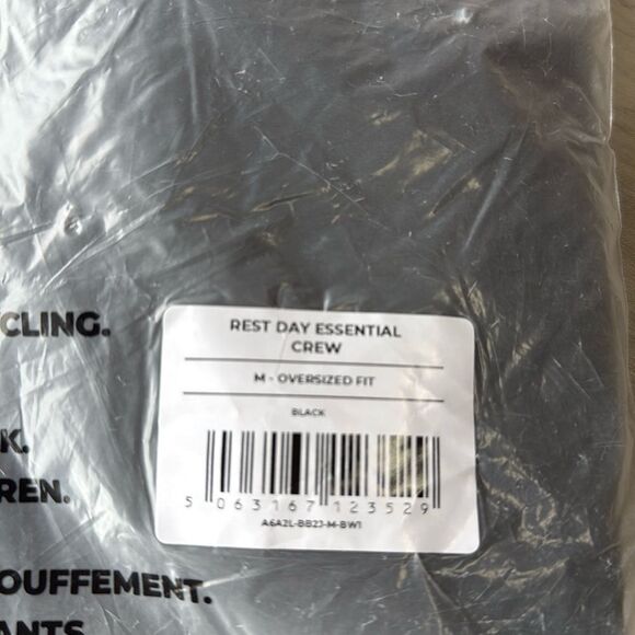 Gymshark Rest Day Essential Crew Size Medium Black NWT in Packaging - Picture 7 of 7